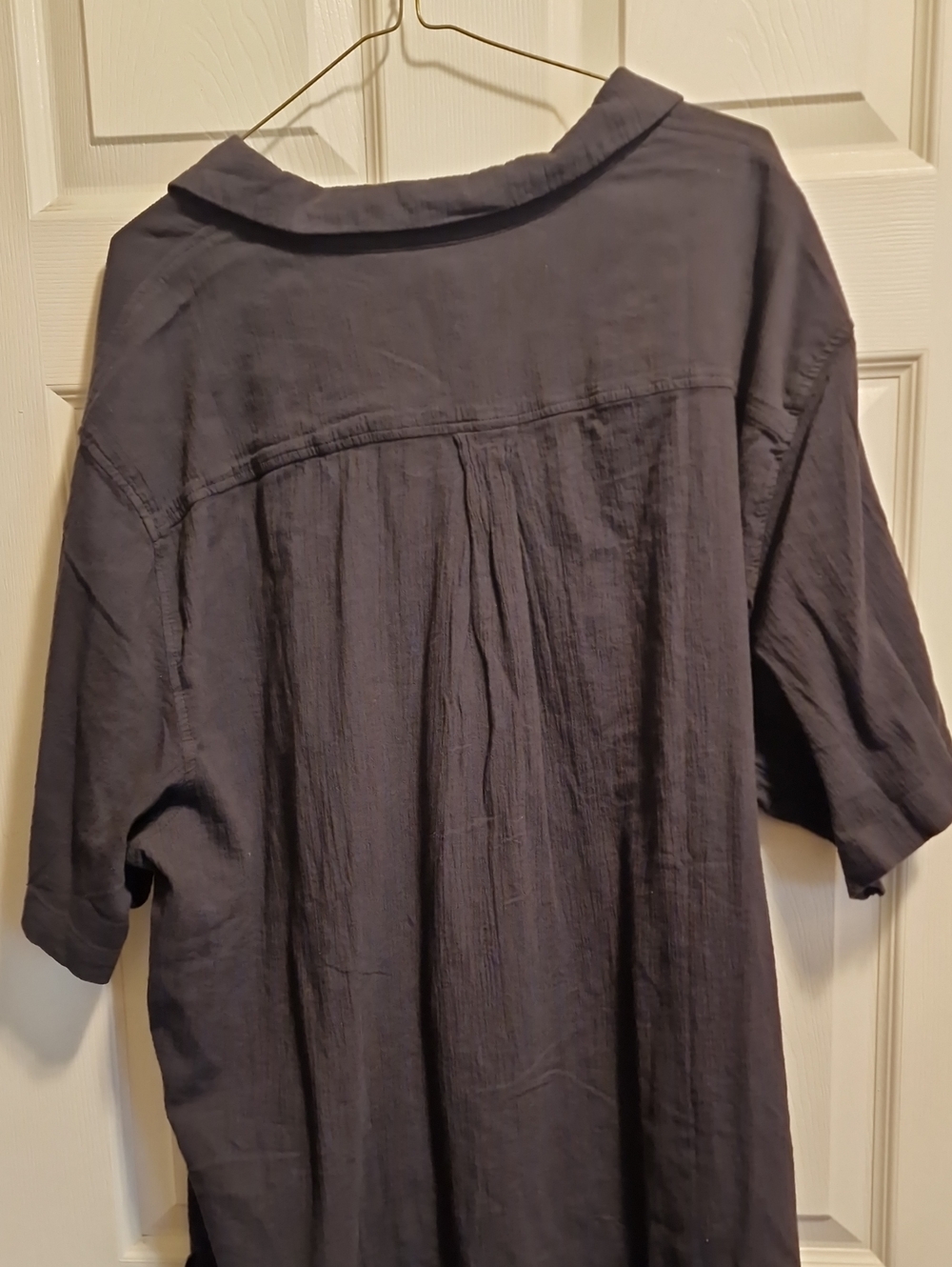 Urban Outfitters Men's Short-Sleeve Button-Up Shirt - Dark Navy - Picture 3 of 3
